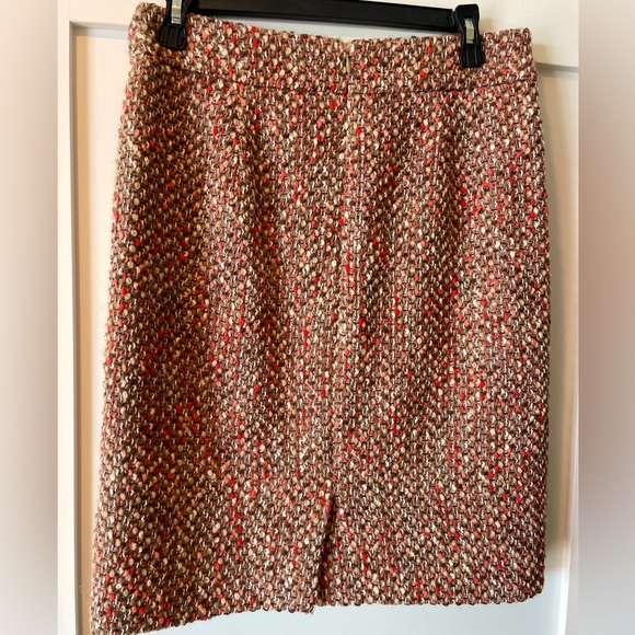 Classic Pencil Skirt - Picture 6 of 6